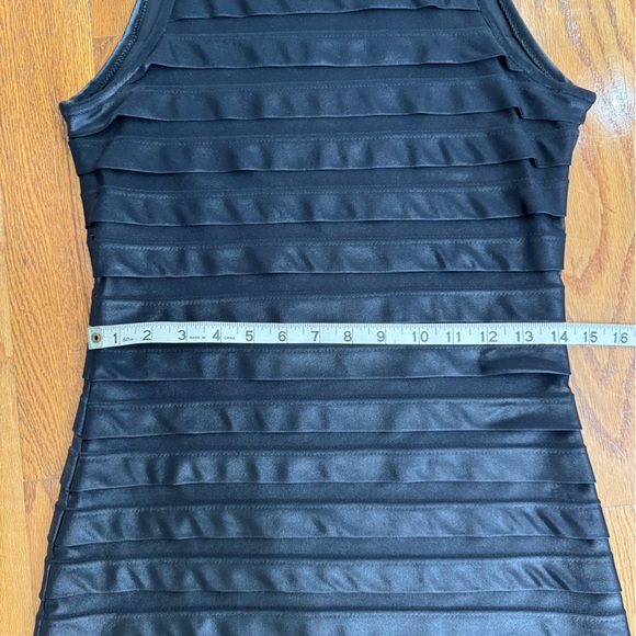 Sophia James (Black Milk) Black Bodycon Pleated Evening Cocktail Formal Dress - Picture 6 of 6